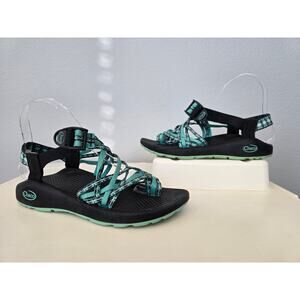 Chaco Women’s Size 7 Strappy Outdoor Sandals Green Black Trendy Comfort Boho